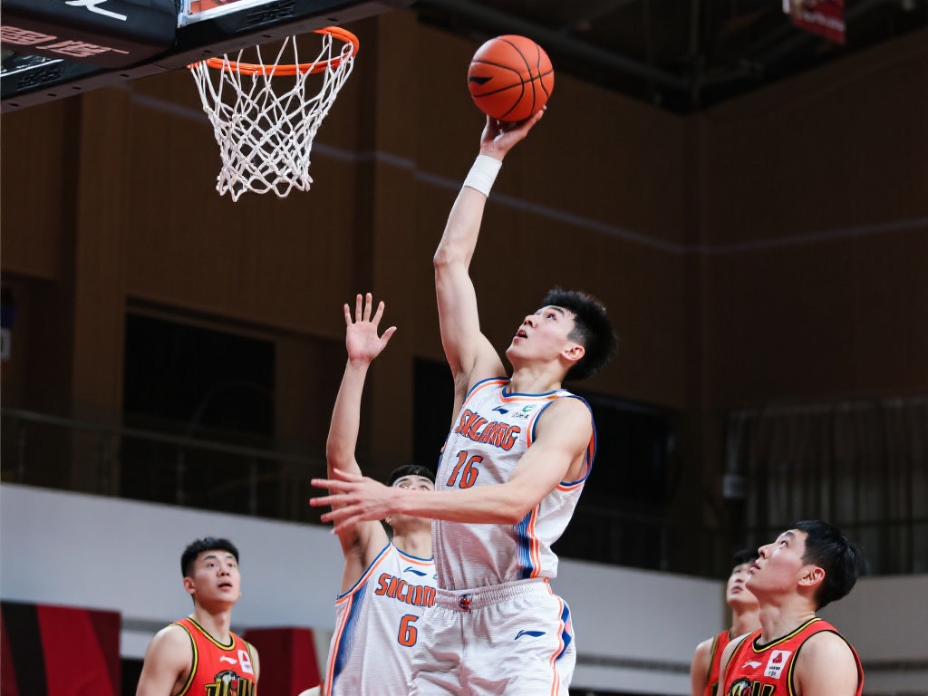 主教练有更 主教练有更